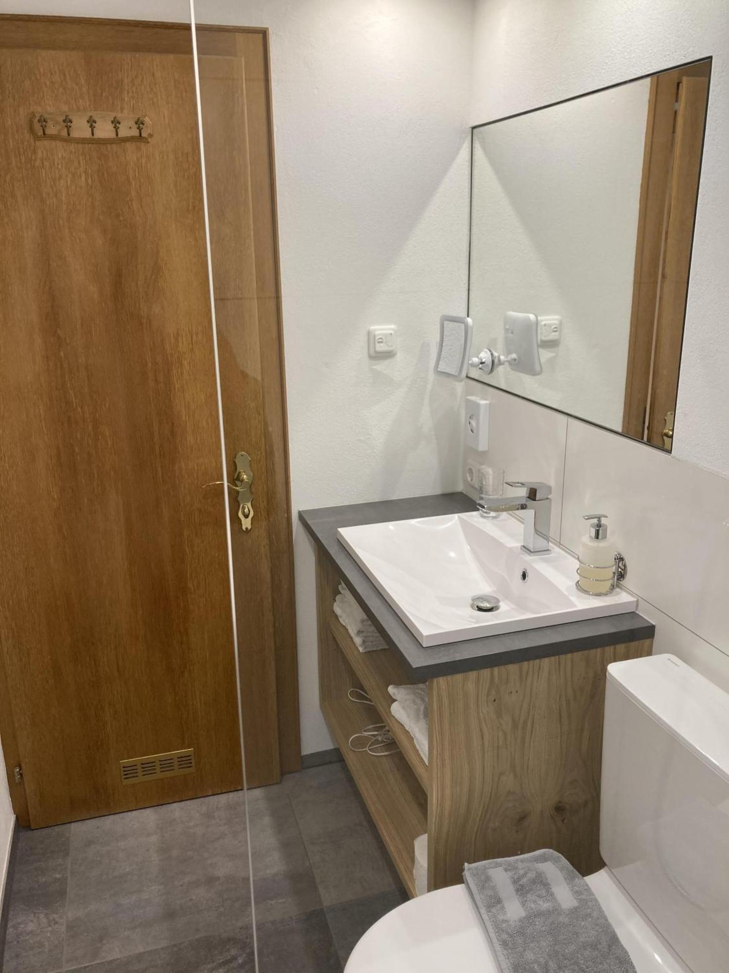 Zani Helga Bed & Breakfast Bartholomäberg Екстериор снимка